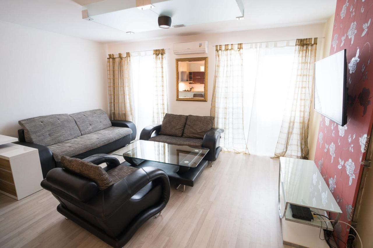 Apartment Vodni With Parking Brno Exterior foto